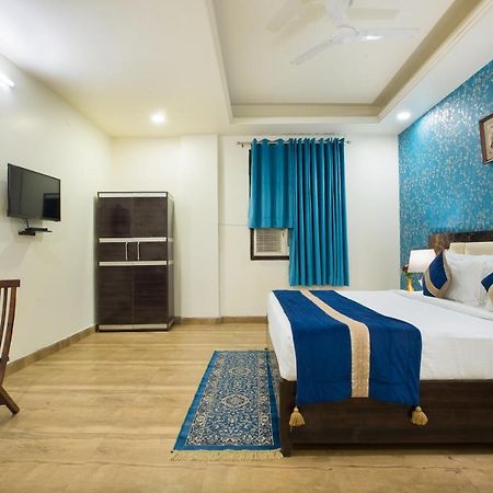 The Alpino Hotel Νέο Δελχί Εξωτερικό φωτογραφία