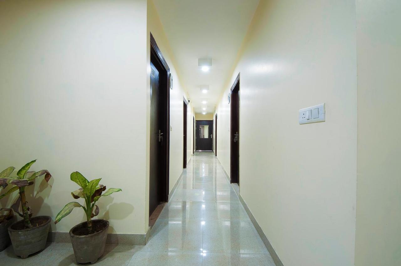 The Alpino Hotel Νέο Δελχί Εξωτερικό φωτογραφία