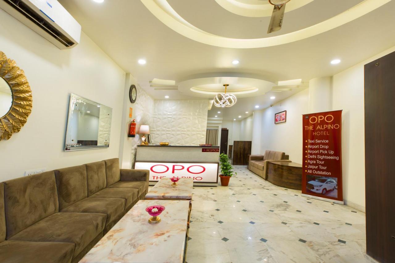 The Alpino Hotel Νέο Δελχί Εξωτερικό φωτογραφία
